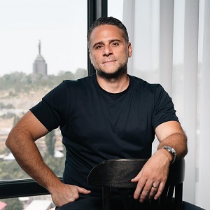 Raffi Keuhnelian
